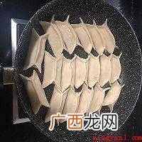 锅贴怎么做