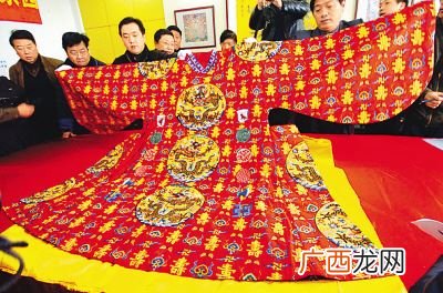 明朝有蓝色龙袍,明朝龙袍图案代表什么？