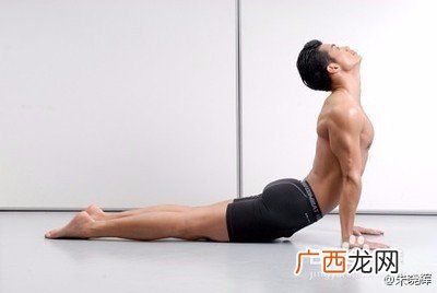 如何练出马甲线,马甲线怎么练,马甲线怎么练图解,马甲线如何快速练成?
