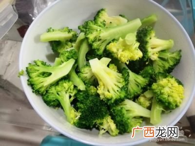 西兰花怎么炒好吃,西兰花怎么炒好吃，怎样炒西兰花好吃？