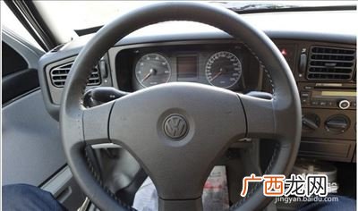 方向盘打死一般打几圈,方向盘打死几圈？