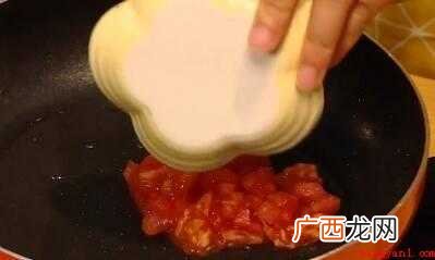 西红柿鸡蛋面的做法