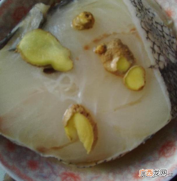 清蒸鳕鱼的家常做法,清蒸鳕鱼怎么做好吃？