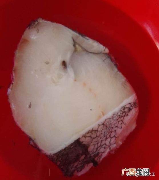 清蒸鳕鱼的家常做法,清蒸鳕鱼怎么做好吃？