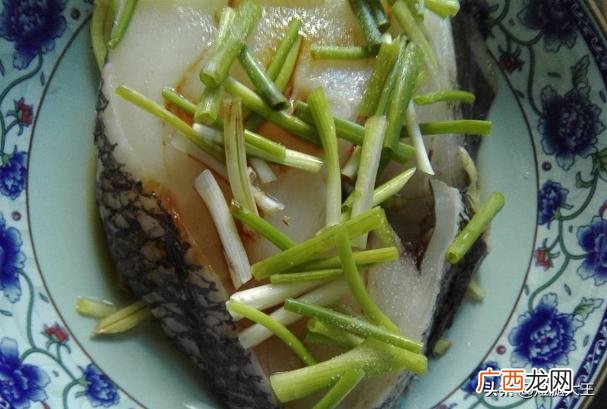 清蒸鳕鱼的家常做法,清蒸鳕鱼怎么做好吃？