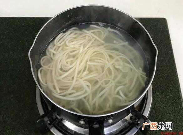 家庭版的葱油面怎么做