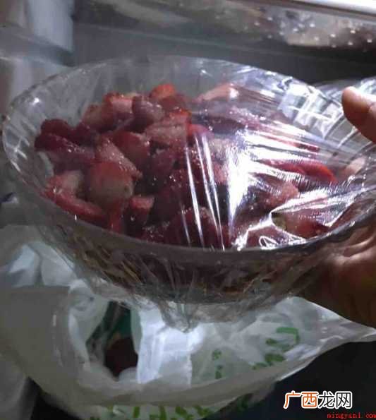 草莓吃不完怎么腌制