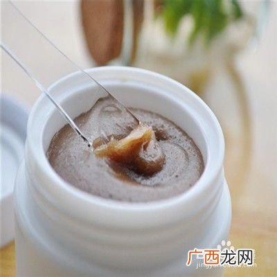 胳膊肘黑怎么快速去除,胳膊肘黑到底是什么原因造成的呢，有什么好的方法？