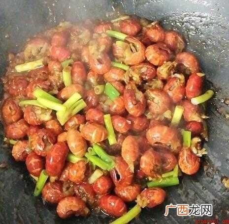 怎么炒虾尾好吃