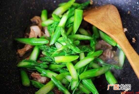 芦笋炒肉怎么炒
