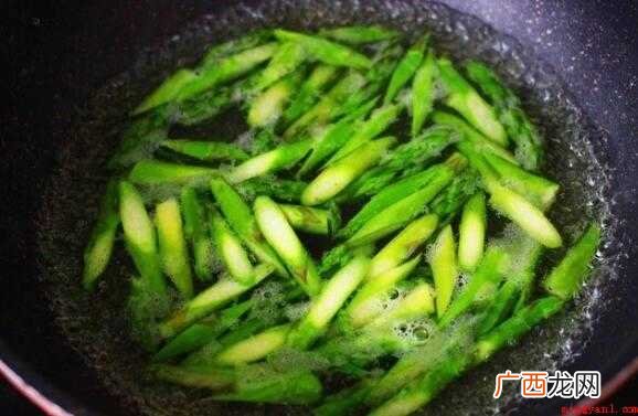 芦笋炒肉怎么炒