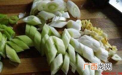 宫保鸡丁怎么炒