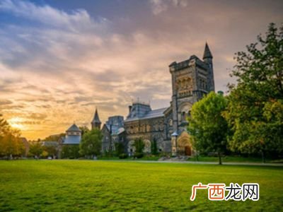 加拿大sfu大学,亚历山大博学院名词解释？