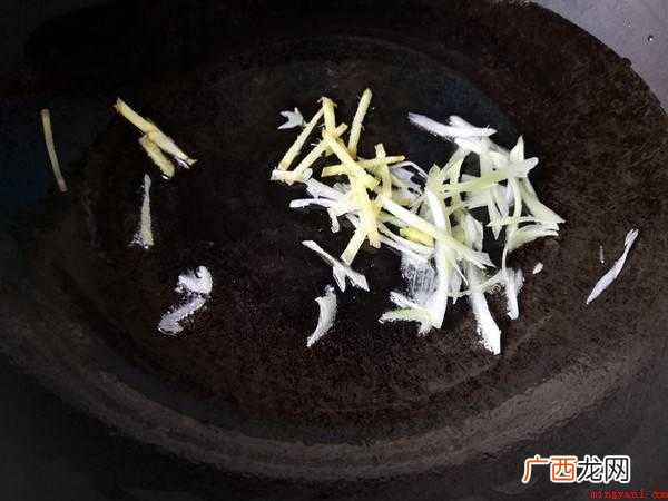 炒墨鱼怎么做好吃