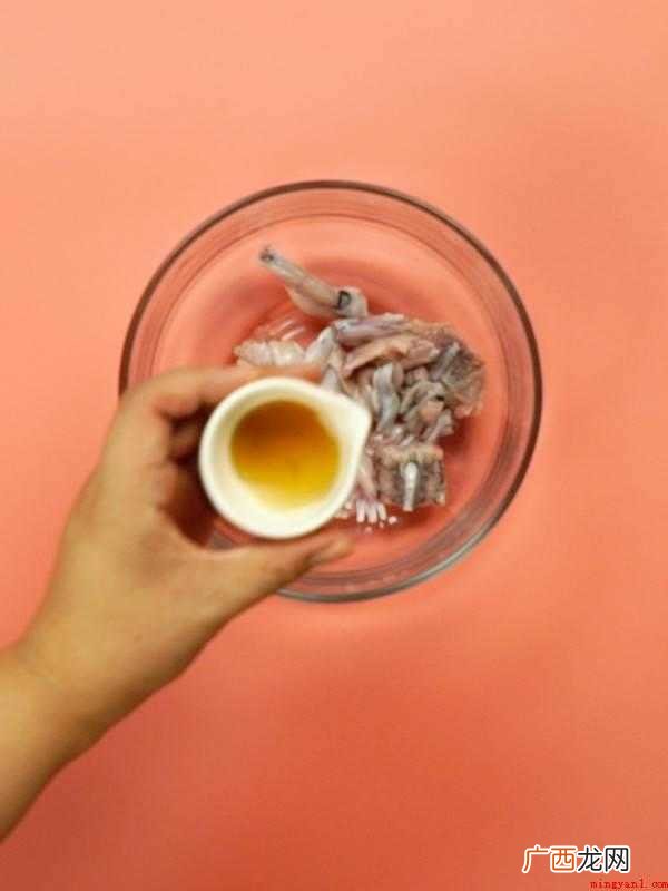 炒牛蛙怎么炒
