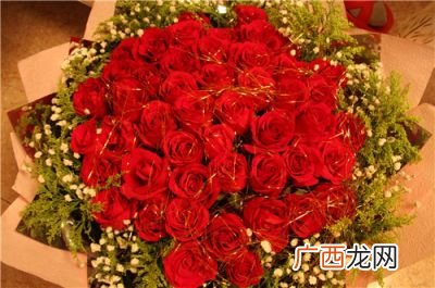 结婚十周年送什么礼物给老婆,女儿结婚十周年母亲送什么礼物？