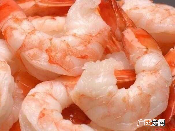 炒滑蛋的准备材料:虾50克、玉米粒 怎么炒滑蛋