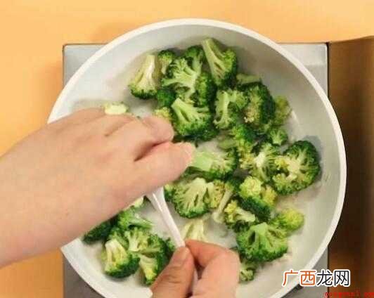 西蓝花维他命C含量比辣椒高 素炒西兰花怎么炒