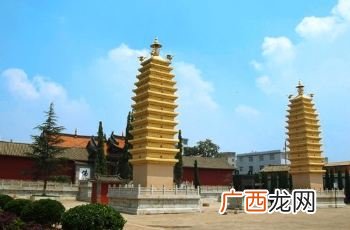 昆明东西寺双塔在哪里,万达昆明双塔外形设计特点？