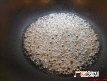 白糖1碗,半碗清水,不粘锅 卤水的糖色怎么炒