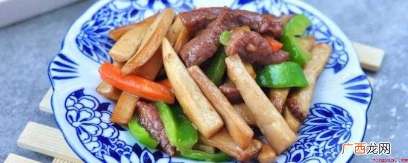 提前准备原材料:牛扒60克、杏鲍菇 炒牛柳怎么炒才嫩