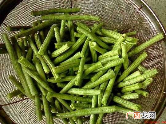 长角豆的功效与作用和工业生产使用价值 怎么炒长豆