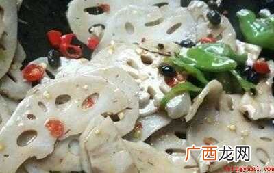 小米椒,青椒,蒜,腊八豆,孜然,辣椒油,生抽 炒藕片怎么做