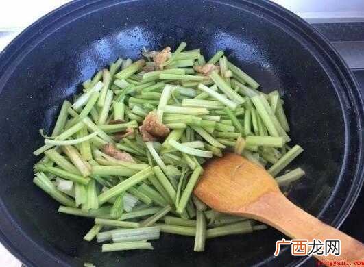 芹菜炒粉条色香味俱全_健康频道 怎么炒芹菜粉