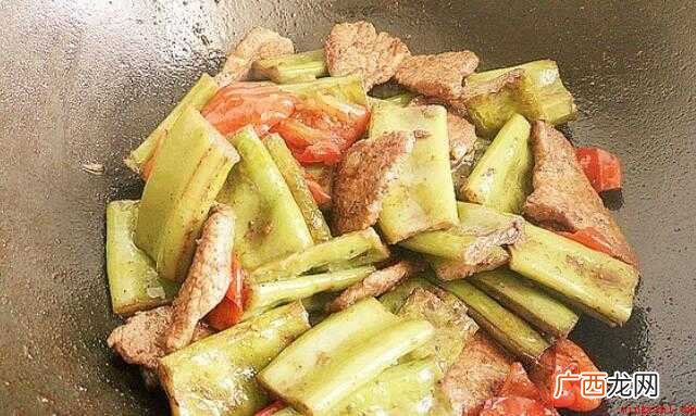 刀豆营养成分高,群体均可食,适合肾亏腰痛、气郁嗝逆、风温腰痛 怎么炒刀豆