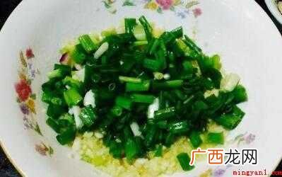 美食推荐:姜、葱、油盐、酱油、糖、蚝油 酱料怎么炒