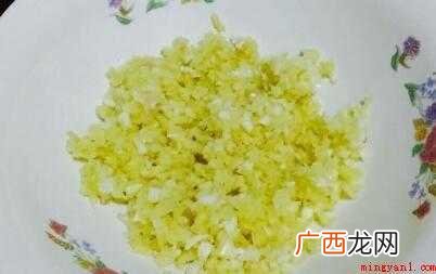 美食推荐:姜、葱、油盐、酱油、糖、蚝油 酱料怎么炒