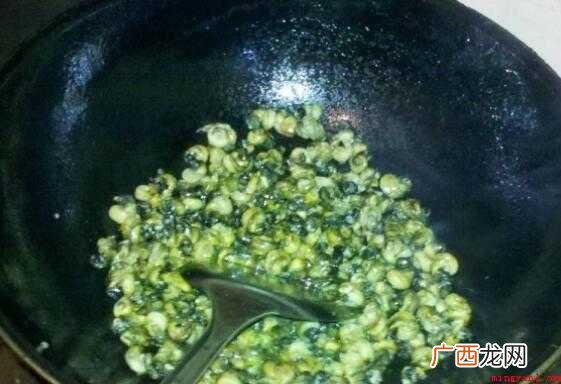 水煮一会儿就可以出锅了 螺丝肉怎么炒好吃