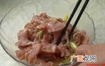 里脊肉切割的做法_菜谱 里脊肉怎么炒