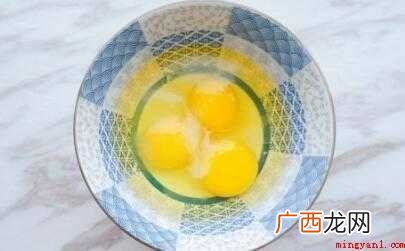 2个番茄,3个鸡蛋,2克盐,少许葱 鸡蛋怎么炒才好吃