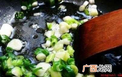 红薯凉粉3000g、葱末 凉粉怎么炒