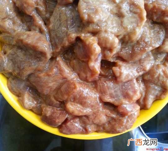 羊肉发热量比牛羊肉要高,多吃羊肉有利于提升身体免疫力 怎么做炒羊肉