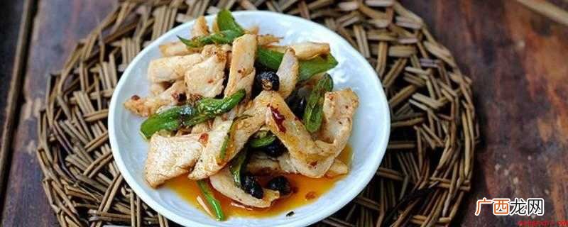 鸡胸病、油、盐、老干妈、家乐鸡粉、辣椒 炒鸡肉怎么做