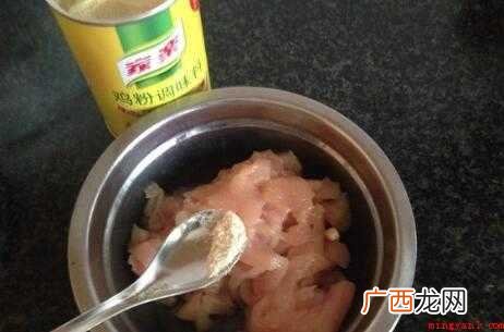 鸡胸病、油、盐、老干妈、家乐鸡粉、辣椒 炒鸡肉怎么做