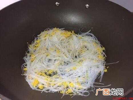 绿豆芽的做法,简单又好吃 细粉怎么炒好吃