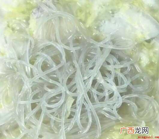 酸菜炖白肉的流程是什么