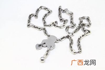 tous是几线名牌,男生项链有什么品牌？