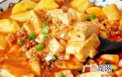 麻婆豆腐,嫩豆腐1盒,肉末小半碗,郫县豆瓣酱 怎么炒嫩豆腐