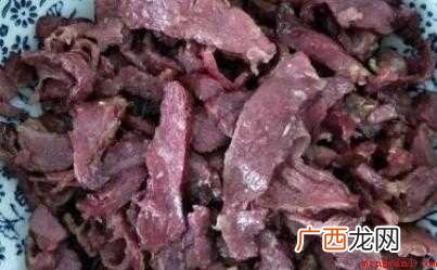 姜丝牛肉,小火翻炒一会儿 牛巴怎么炒