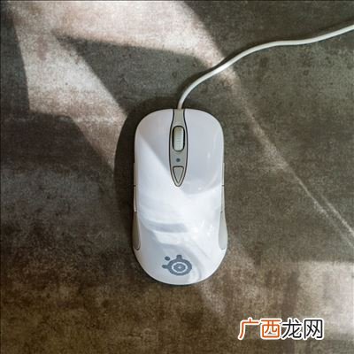 opticoptical区别,网线上的一根透明线是什么线？