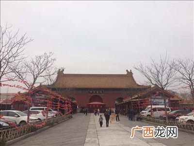 北京横店影视基地在哪,陈情令剧组演员住哪里?