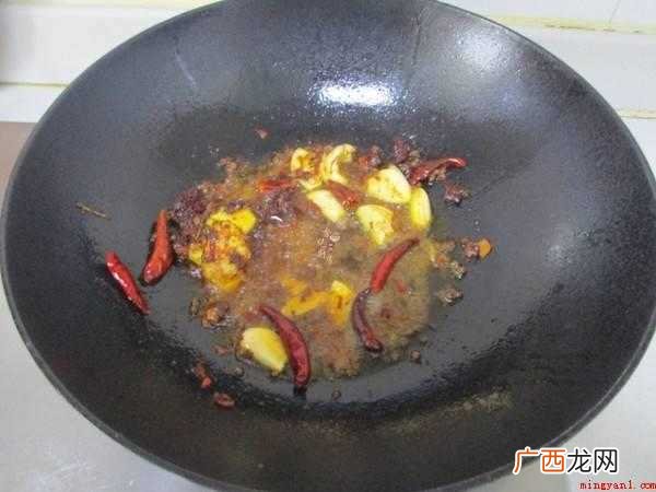 香辣小龙虾的做法,口感辣鲜香,颜色红亮,材质软嫩,味道麻辣 小龙虾的做法