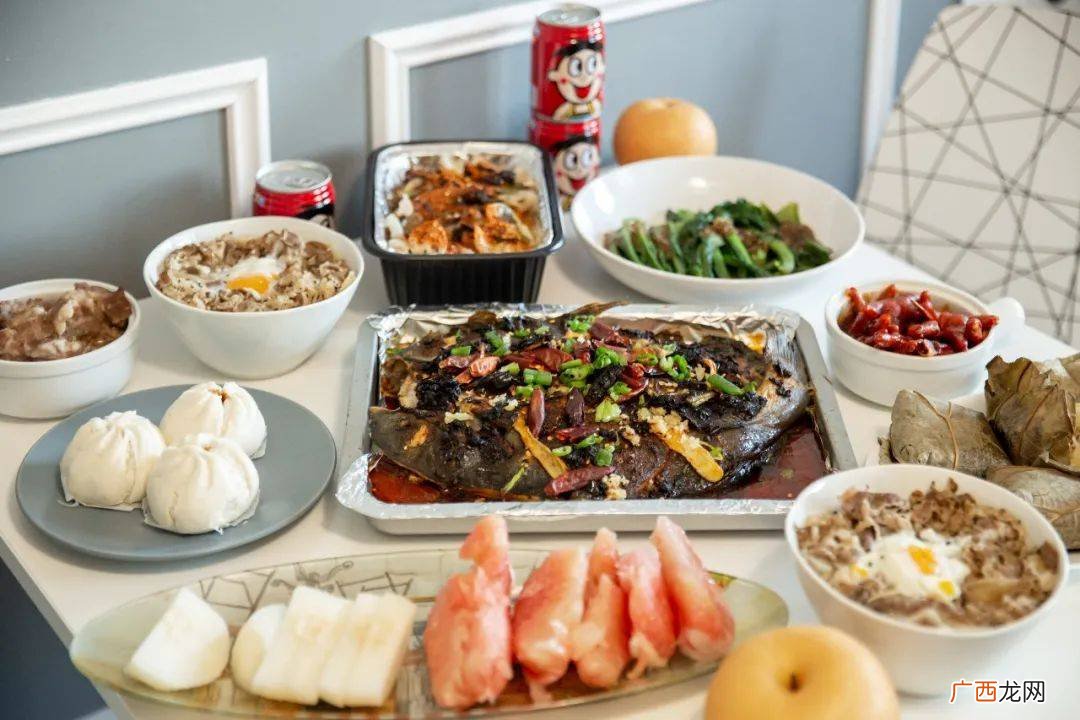 一日两人三餐四季后面是什么,一日两人三餐四季什么梗？