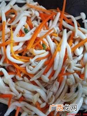白玉菇炒肉的烹饪方法,切记不要用太久 白玉菇怎么炒好吃