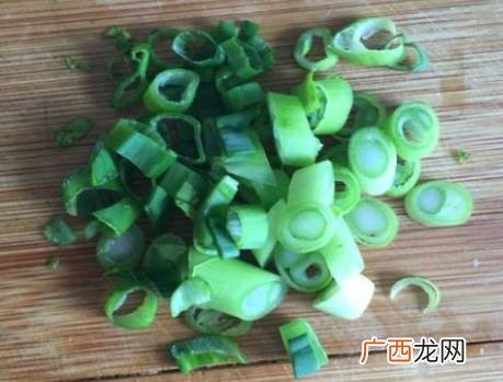 怎样做炸鸡蛋,炸鸡蛋加水做法？