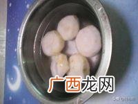 马蹄糖水怎么煲才好吃,糖水马蹄百合的家常做法？